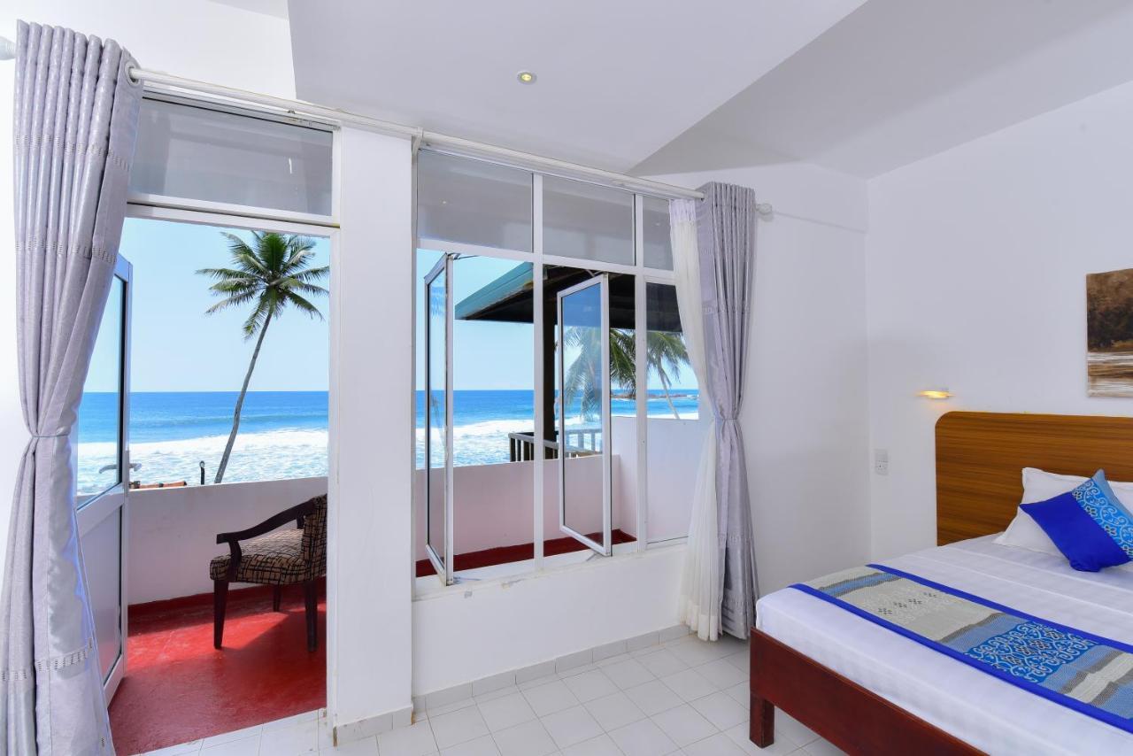 Lucky Seven Beach Resort Hikkaduwa Luaran gambar